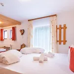 Alpenpension Elferblick Гостевой дом Нойштифт-им-Штубайталь