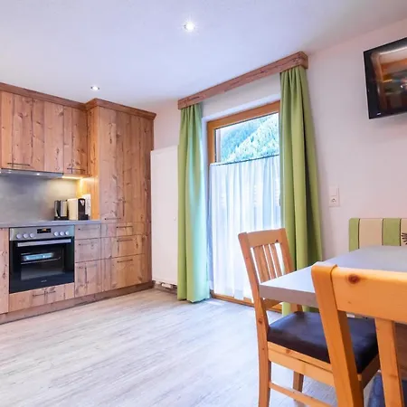 Casa de hóspedes Alpenpension Elferblick- Zimmer- Appartements- Wellness Neustift im Stubaital