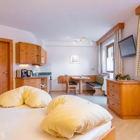 Alpenpension Elferblick نيوستيف ام ستوبيتا