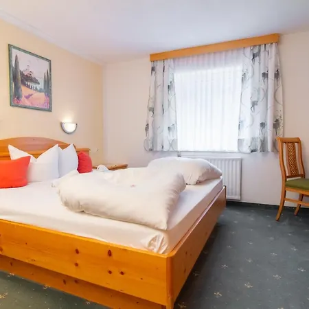 Alpenpension Elferblick نيوستيف ام ستوبيتا